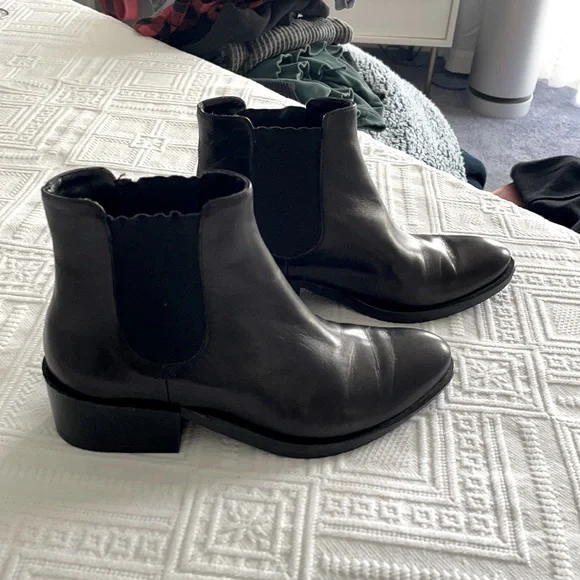 1,618 Made in Italy Black Leather Ankle Boots Size 37 - Picture 2 of 8